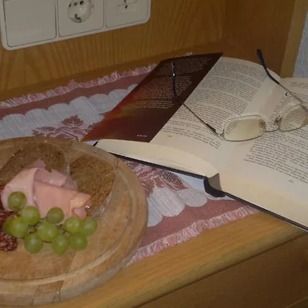 Haus Hugo Konukevi 3*